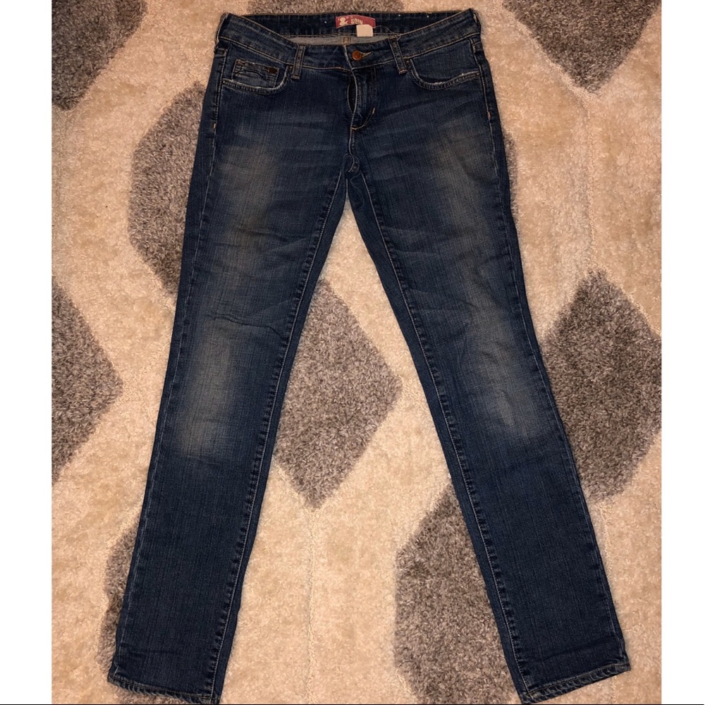 H&M straight leg jeans. 28 W, 28 L.